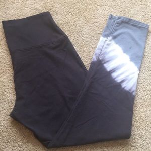 LIKE NEW AERIE TIE DYE LEGGINGS!